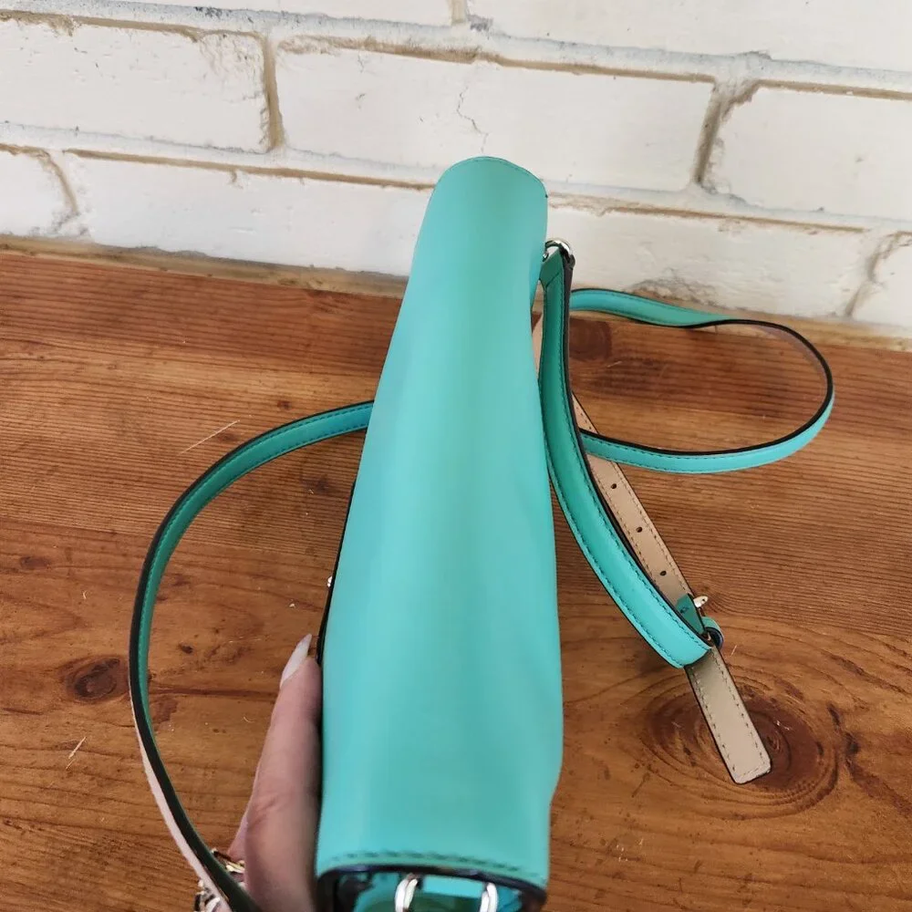 Like New Kate Spade NY Juliana Crossbody Bag/Clutch Purse